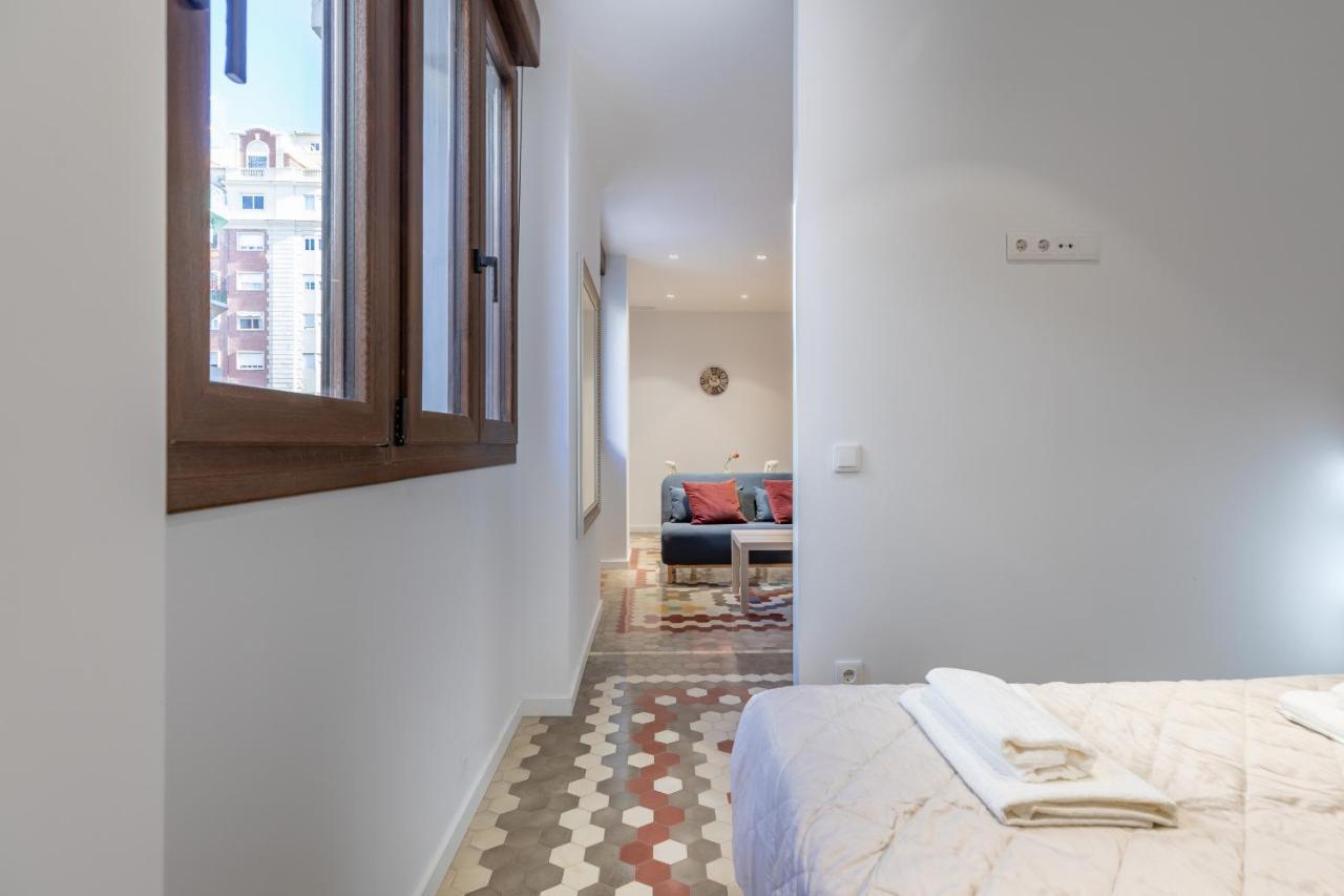Apt With Antique Floor & Lots Of Sun Light Valencia Exterior foto